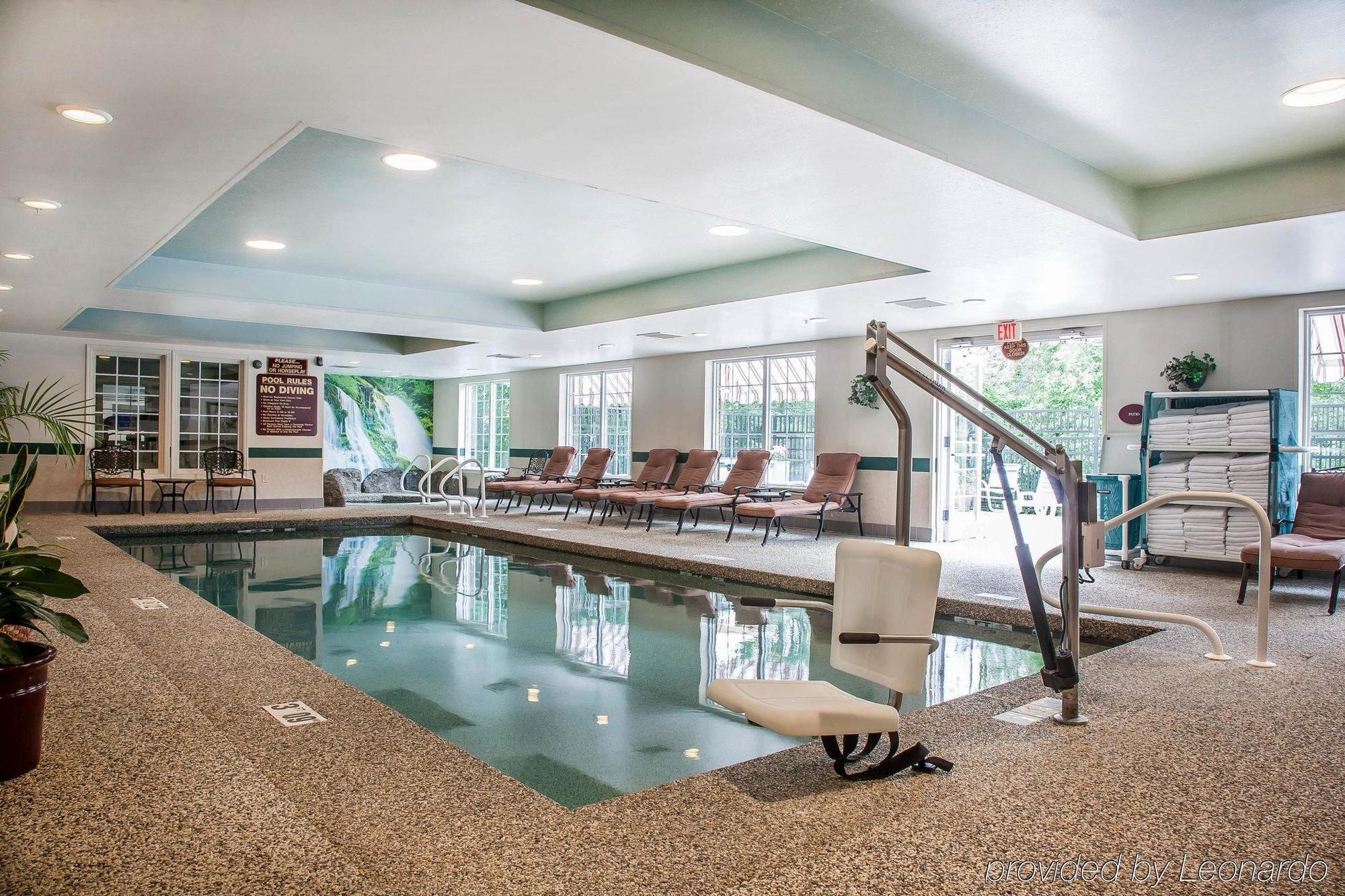 Comfort Inn & Suites Sturbridge-Brimfield 외부 사진