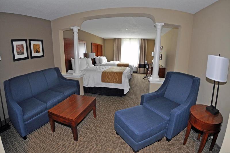 Comfort Inn & Suites Sturbridge-Brimfield 외부 사진
