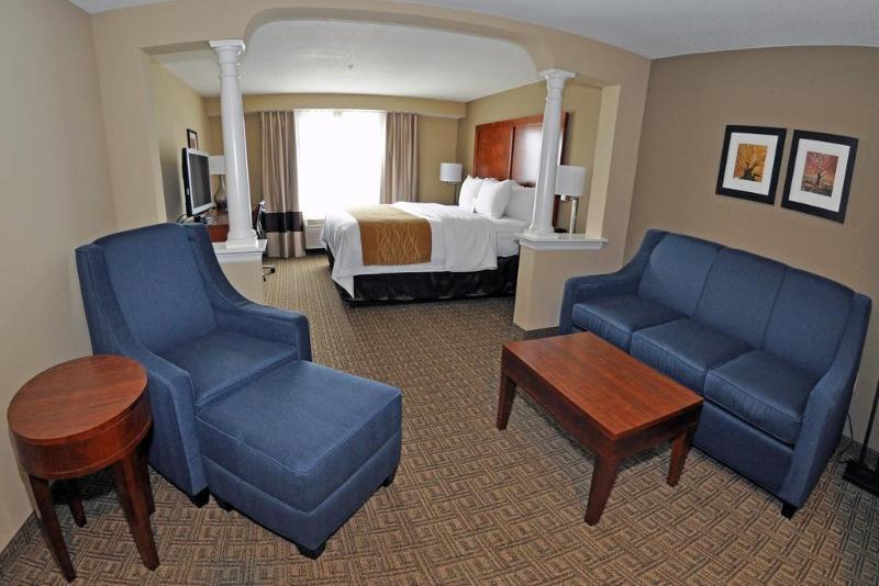 Comfort Inn & Suites Sturbridge-Brimfield 외부 사진