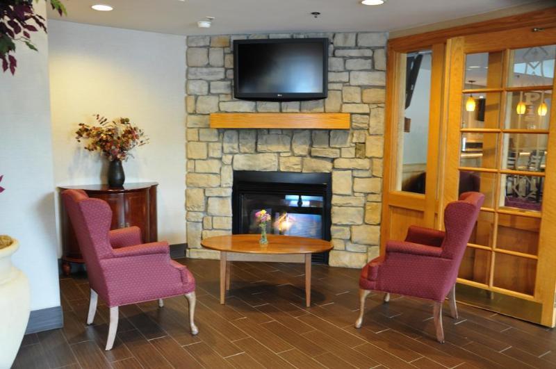 Comfort Inn & Suites Sturbridge-Brimfield 외부 사진