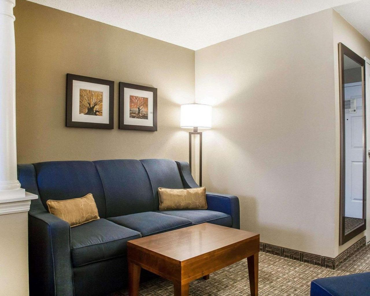 Comfort Inn & Suites Sturbridge-Brimfield 외부 사진