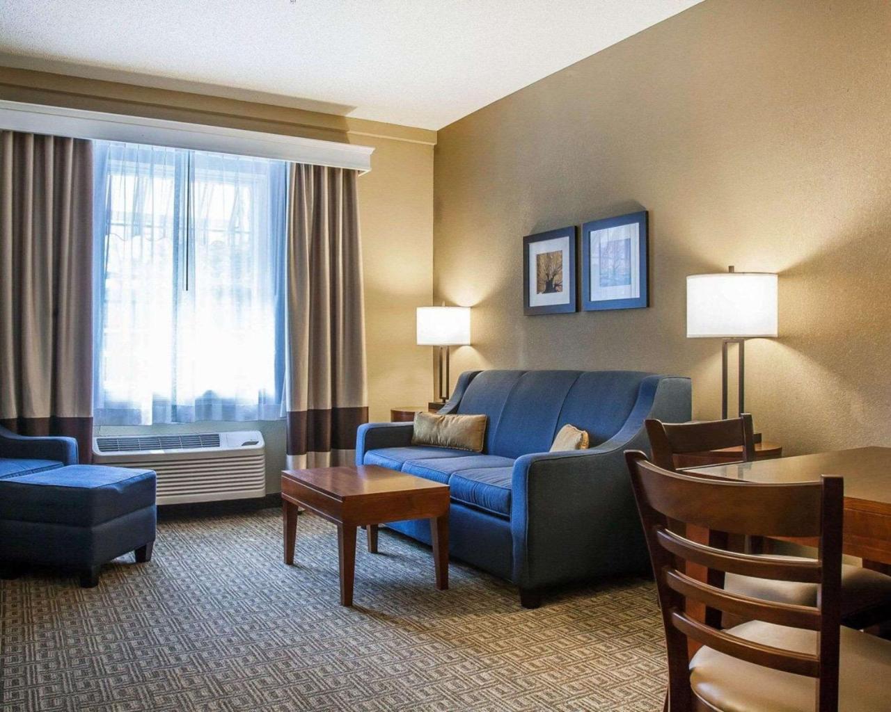 Comfort Inn & Suites Sturbridge-Brimfield 외부 사진