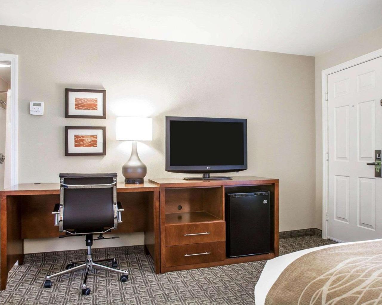 Comfort Inn & Suites Sturbridge-Brimfield 외부 사진